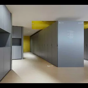 9h Nine Hours Nakasukawabata Station Capsule hotel